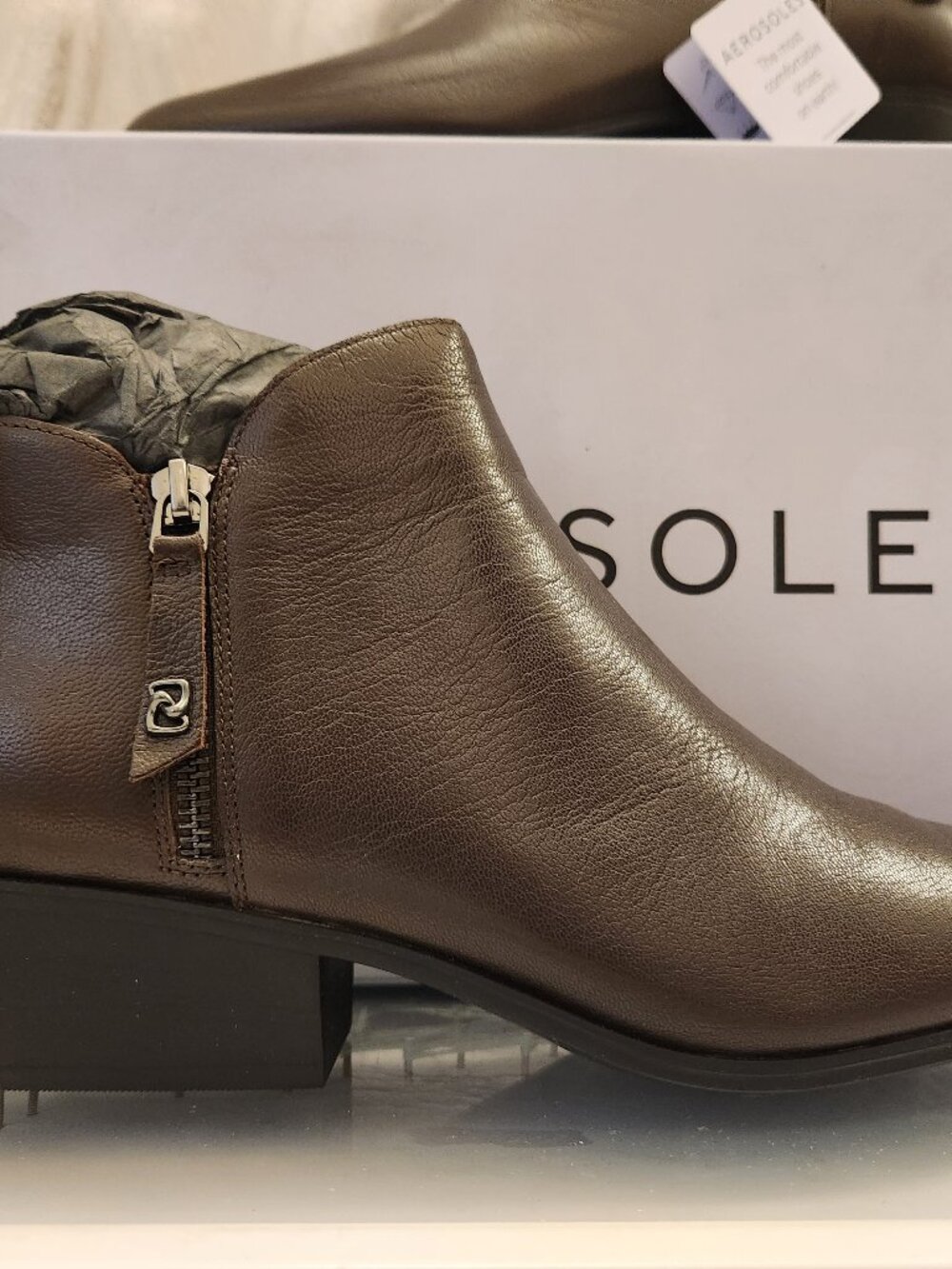 Aerosoles Java "Collaroy" booties. Leather. Size 9.5. NIB.